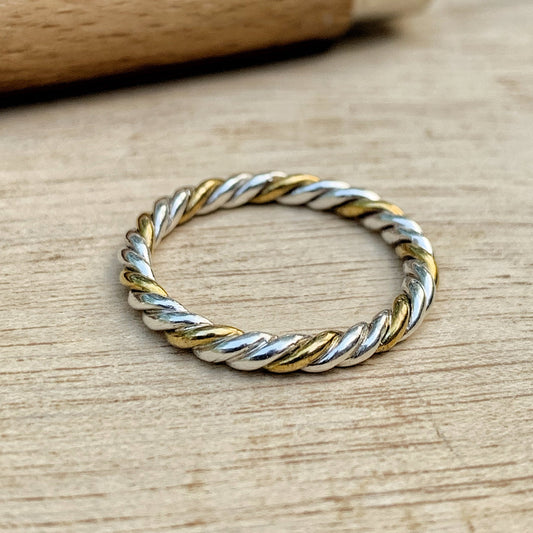 Stackable Twisted Rings Workshop